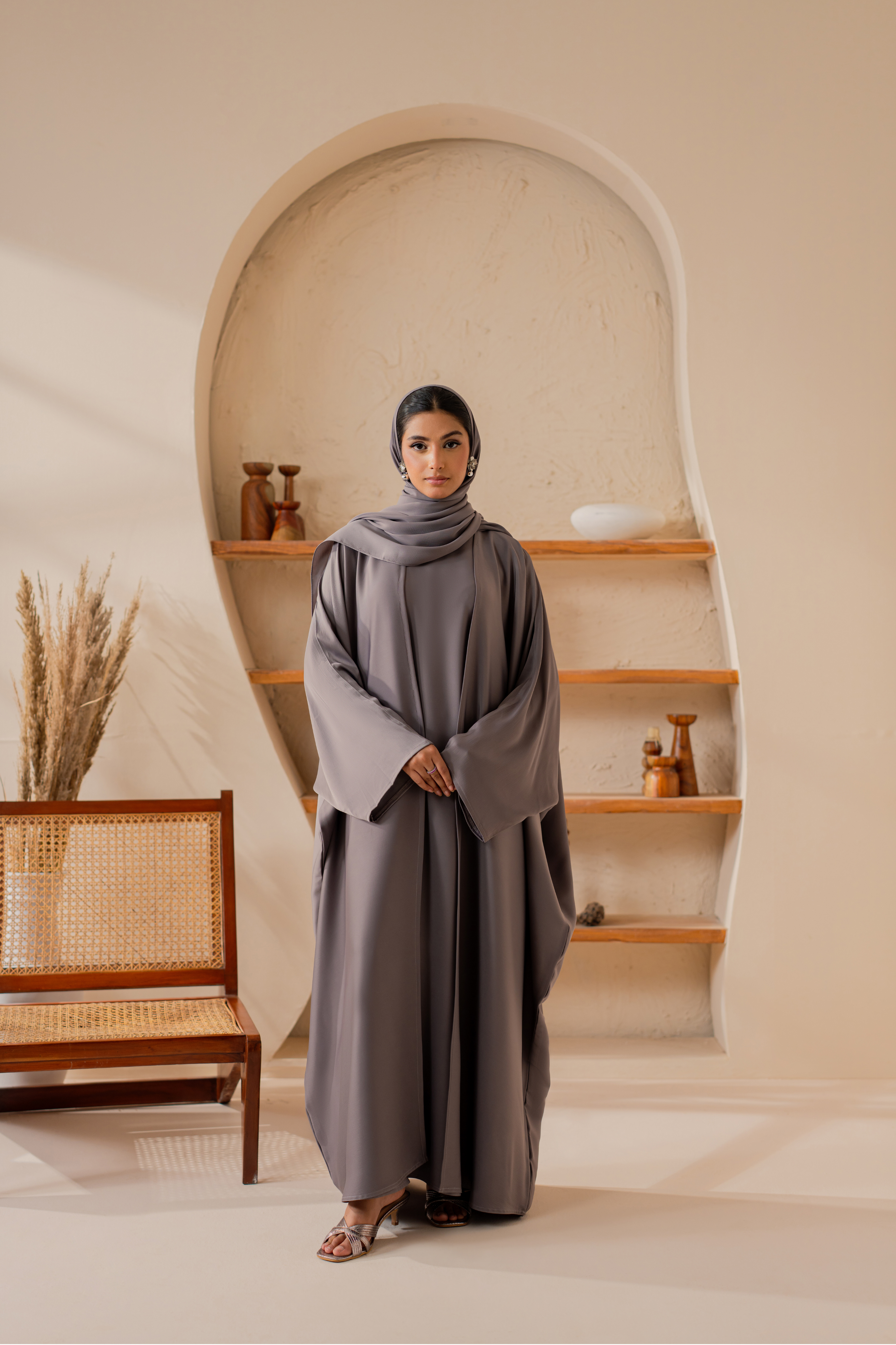 Mouse Gray Romantic Nida Farasha-Style Abaya with Separate Inner & Matching Hijab