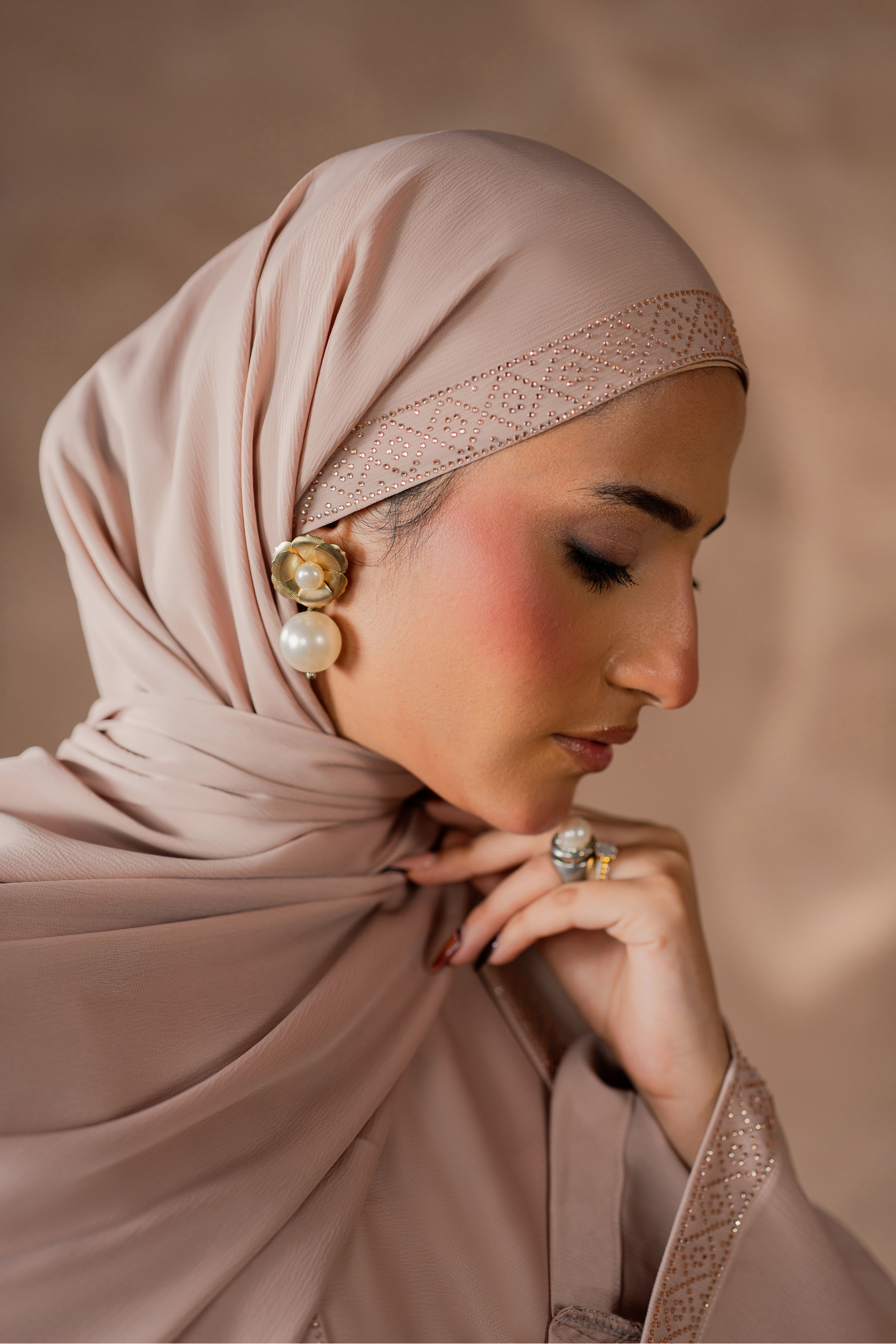 peech front open nida abaya with matching hijab