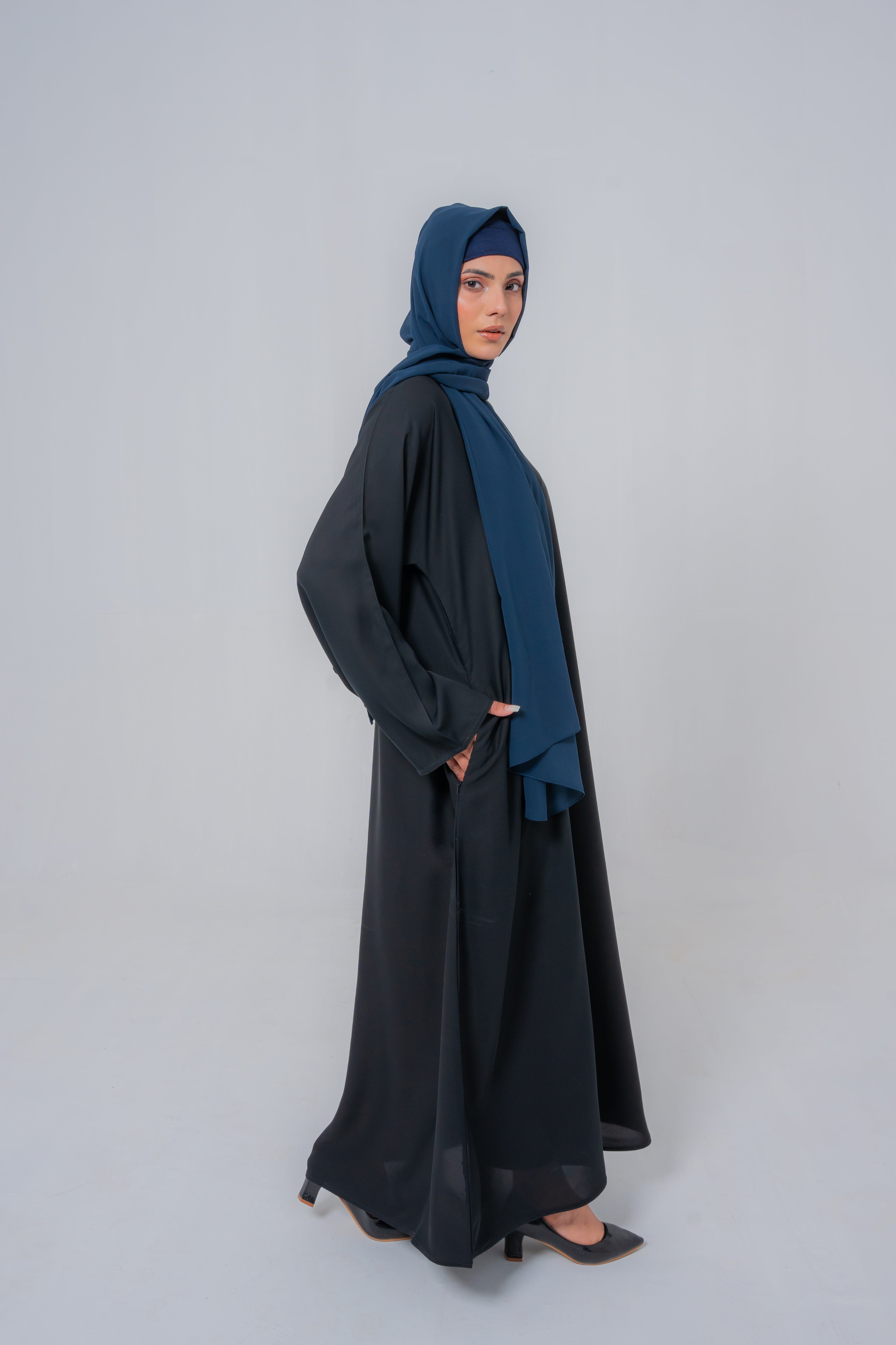 black color simple basic abaya