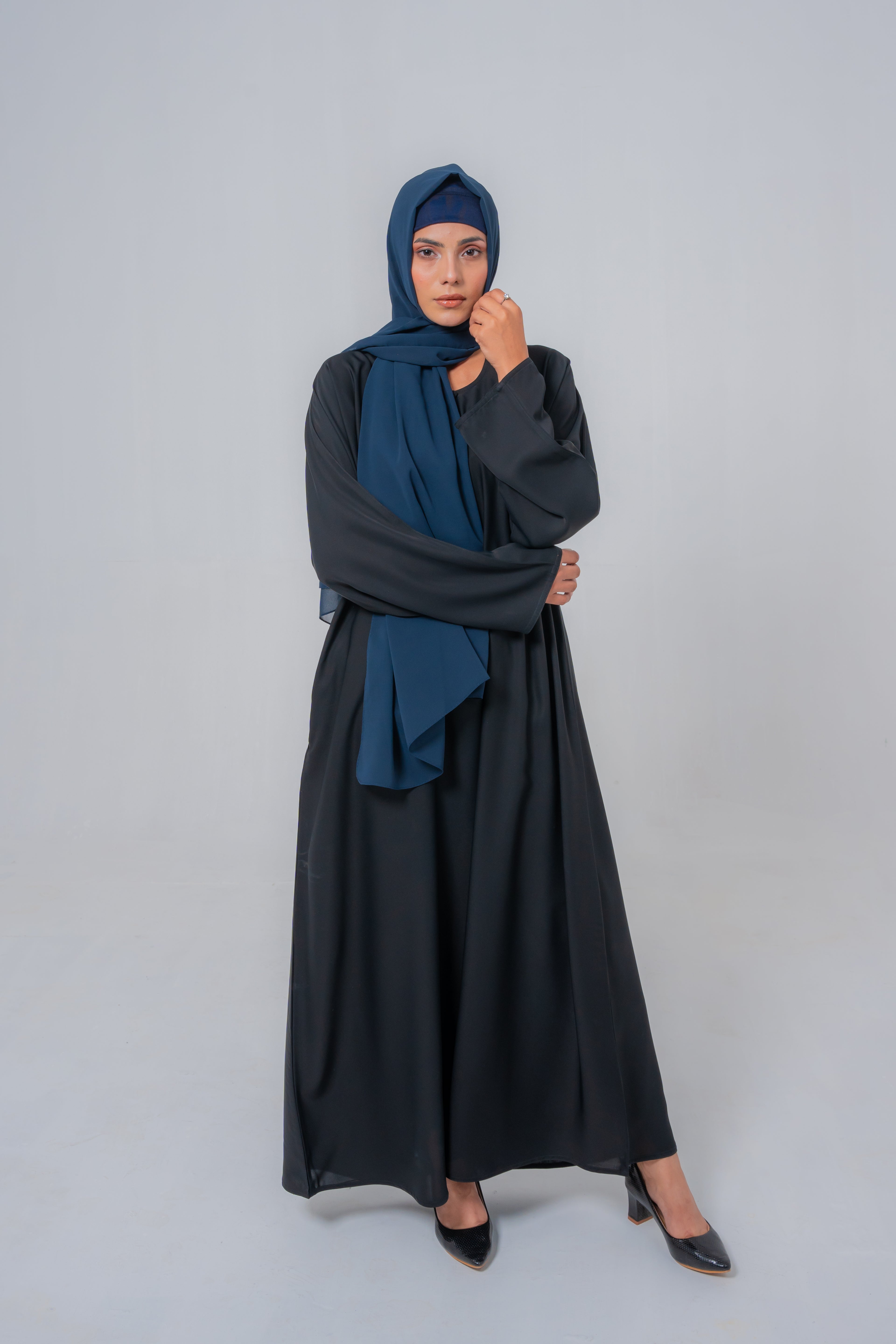 black color simple basic abaya