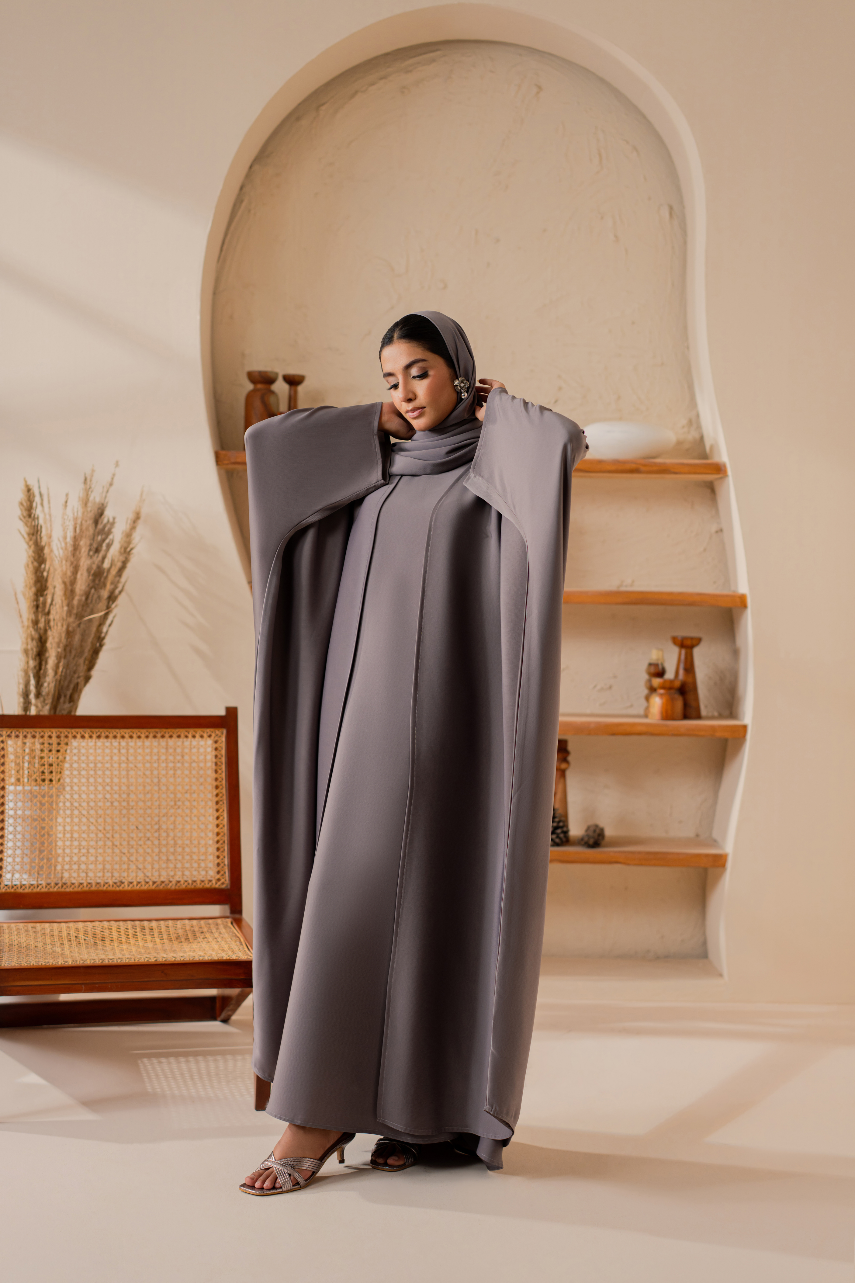 Mouse Gray Romantic Nida Farasha-Style Abaya with Separate Inner & Matching Hijab