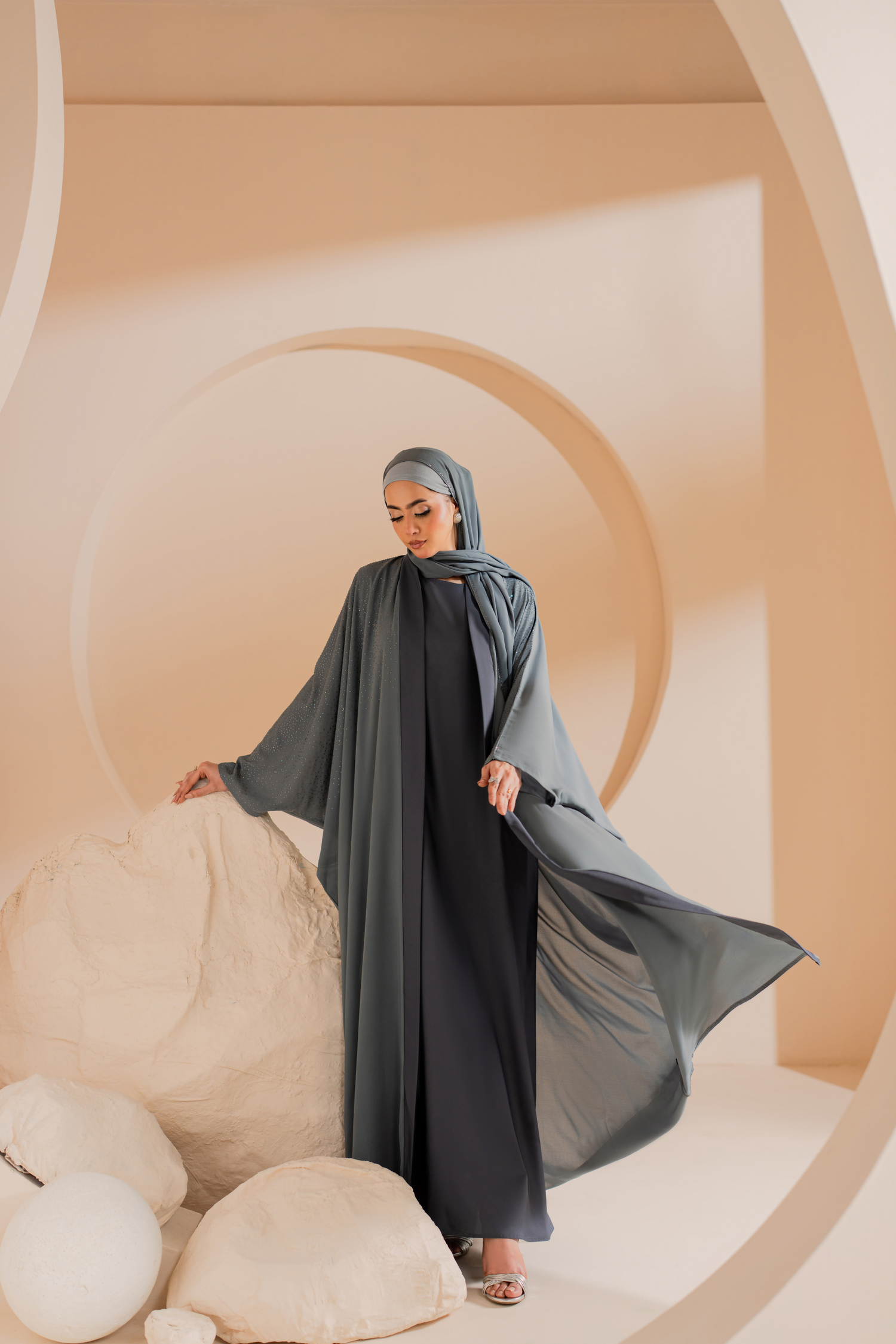 Gray 3 Set front open Chiffon abaya with Matching Hijab