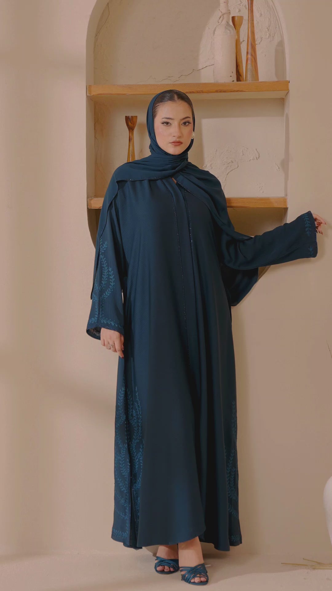 Chocked Abaya